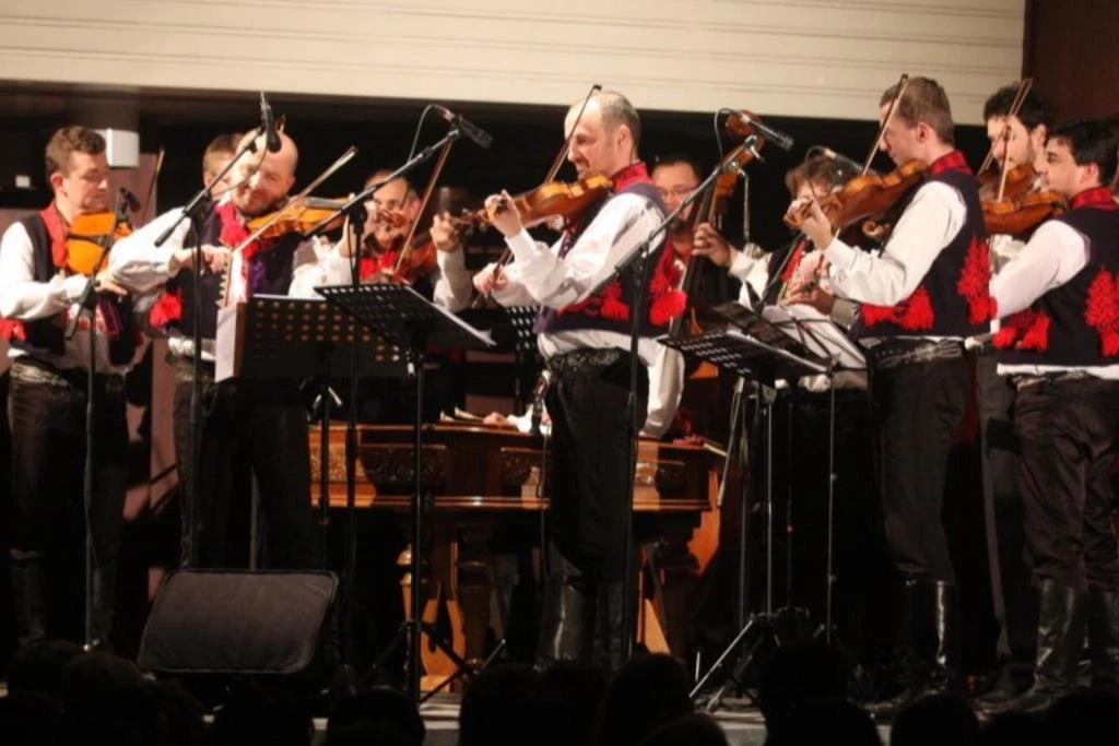 Cimbálová muzika Dolina