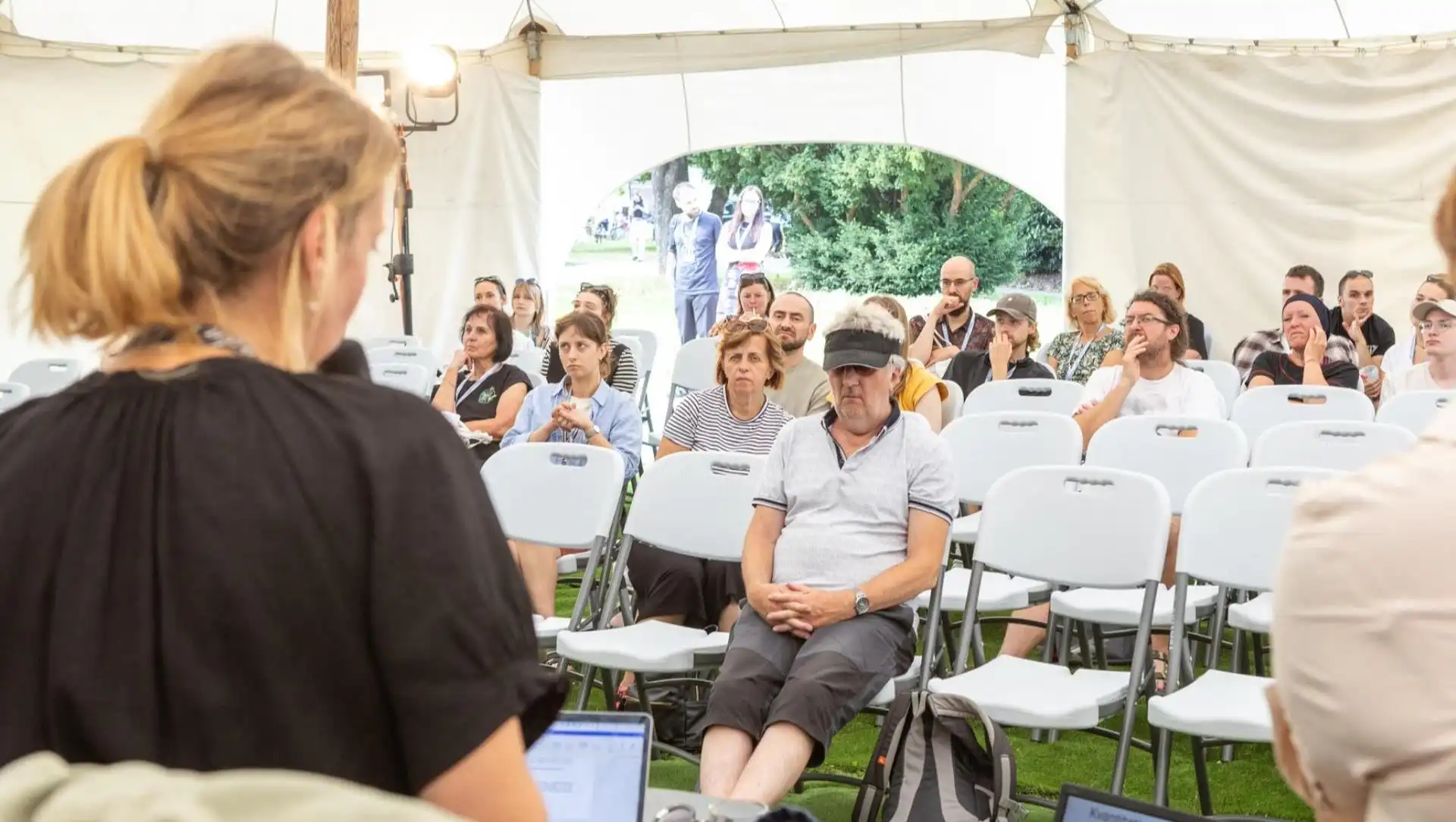 Platforma udržitelné audiovize: udržitelné natáčení od scénáře po distribuci